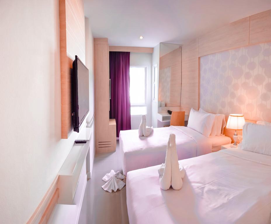 Mirage Express Patong Phuket Hotel Buitenkant foto