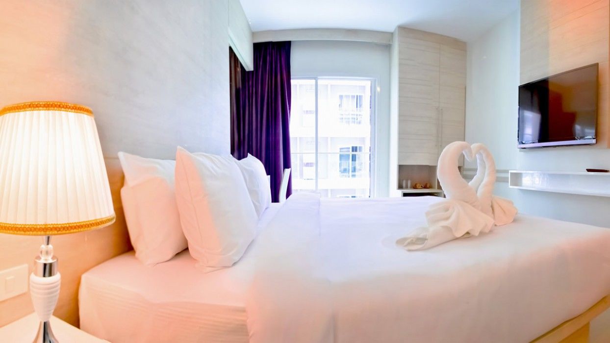 Mirage Express Patong Phuket Hotel Buitenkant foto
