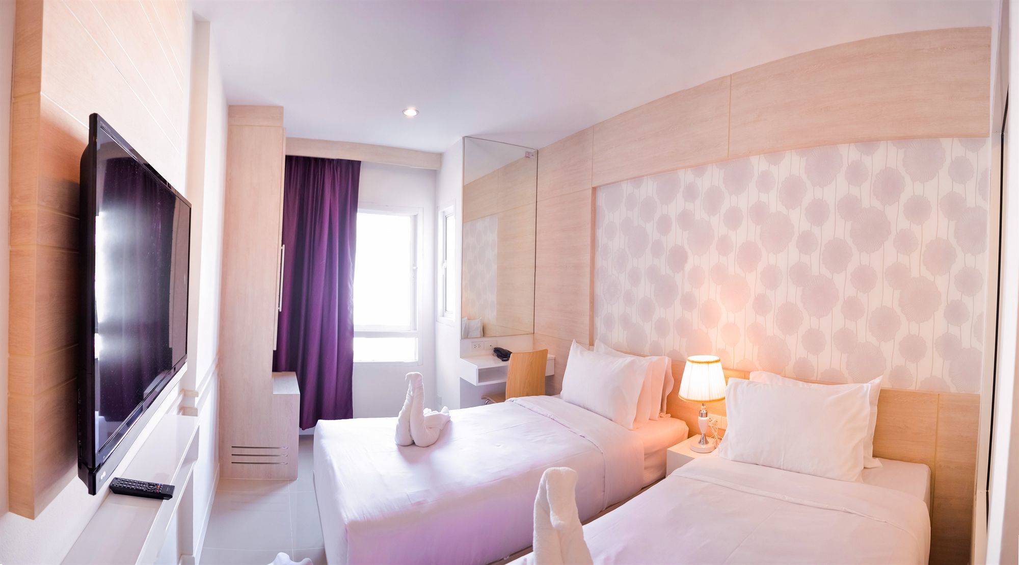 Mirage Express Patong Phuket Hotel Buitenkant foto