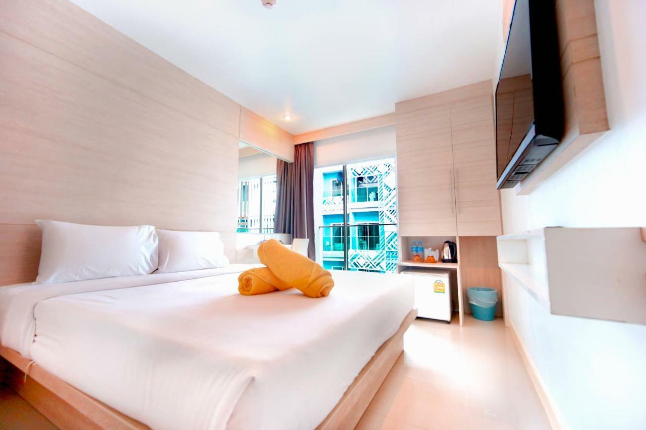 Mirage Express Patong Phuket Hotel Buitenkant foto